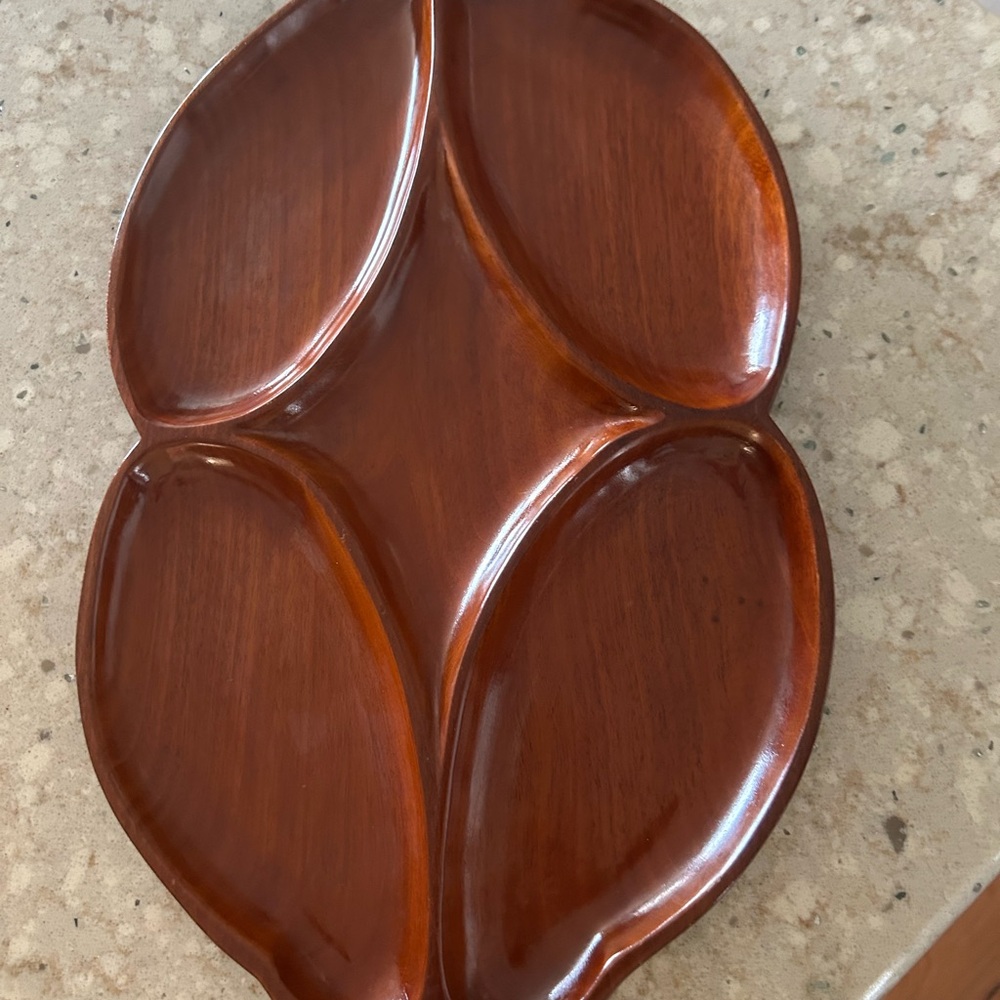 Elegant Wooden Leaf-Shaped Serving Platter
